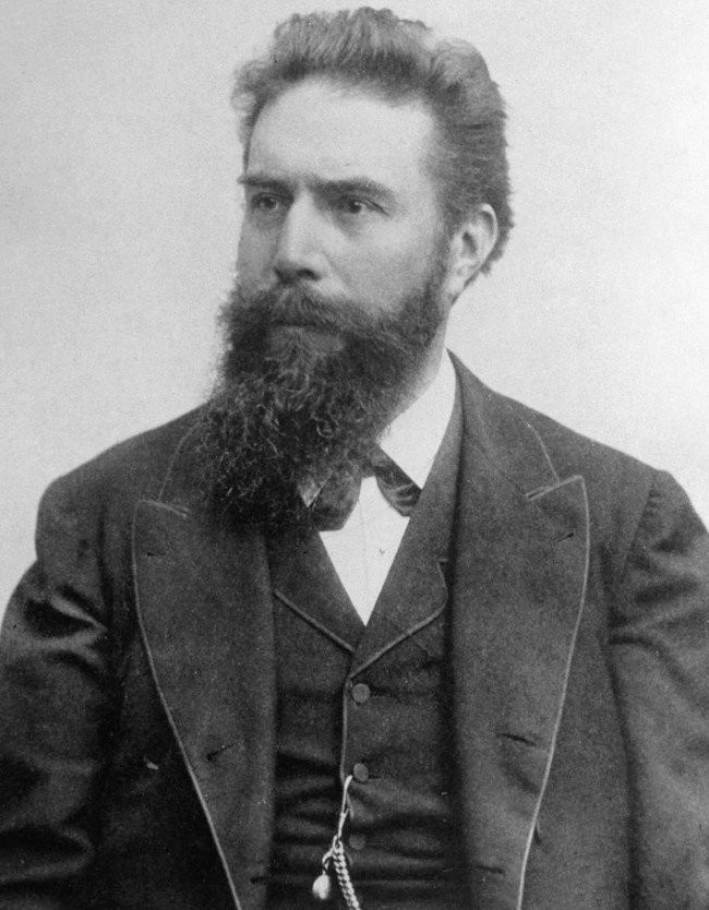 Wilhelm Röntgen là người nước nào?