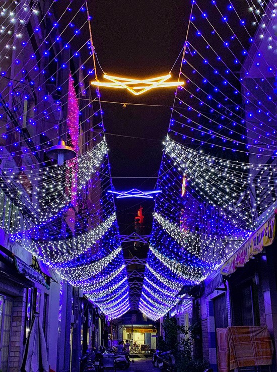 Không khí Giáng sinh tràn ngập đường phố Sài Gòn ảnh 10