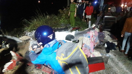 Xe bồn lao xuống vực trên đèo Hải Vân, tài xế tử vong ảnh 5