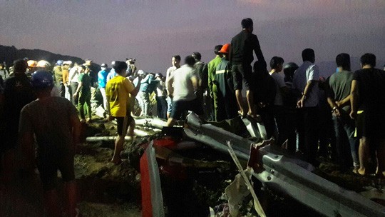 Xe bồn lao xuống vực trên đèo Hải Vân, tài xế tử vong ảnh 6