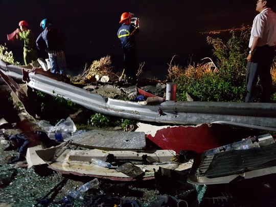 Xe bồn lao xuống vực trên đèo Hải Vân, tài xế tử vong ảnh 8