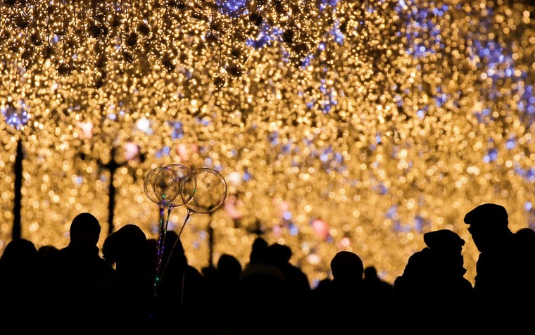 Giáng sinh rực rỡ từ châu Á, châu Âu đến Trung Đông ảnh 15