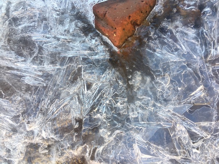 Suối băng xuất hiện tại đỉnh Fansipan ảnh 3