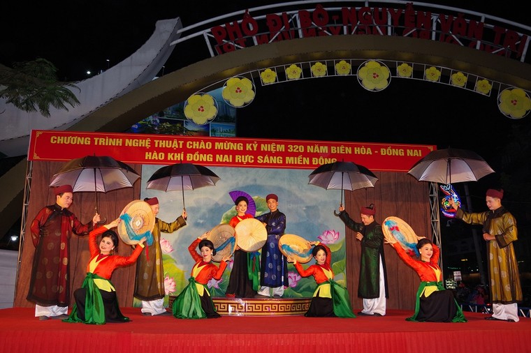 Chương trình Kỷ niệm 320 năm Biên Hòa Đồng Nai: Nơi giao thoa nghệ thuật truyền thống ảnh 2