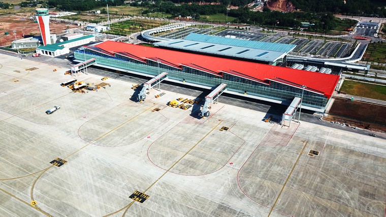 Bộ trưởng Bộ GTVT kỳ vọng sân bay Vân Đồn sẽ thành sân bay trọng điểm quốc gia ảnh 2