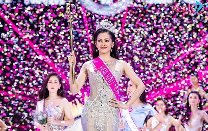 Hoa hậu Tiểu Vy, tuyển Việt Nam và các tên tuổi Việt lên báo quốc tế ảnh 4