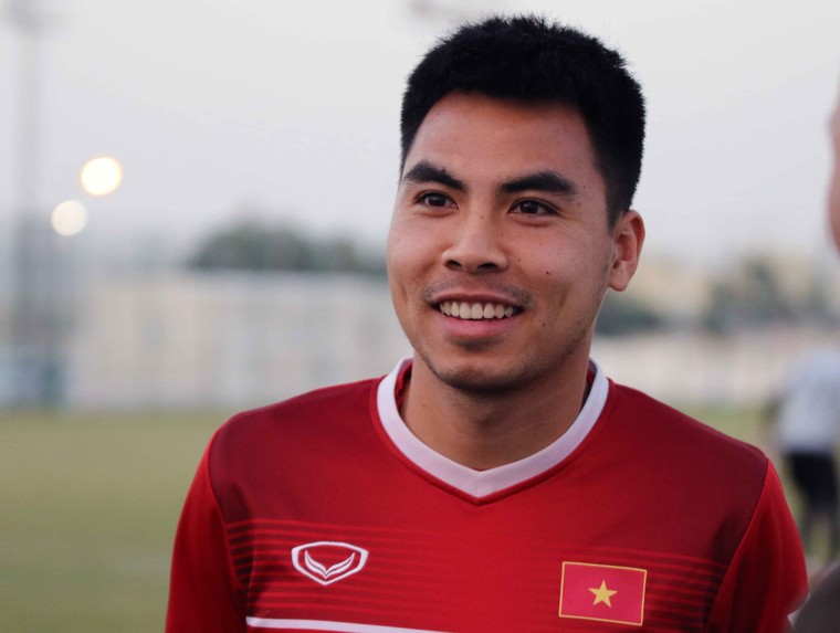 Tiền vệ Đức Huy tiết lộ về sự cạnh tranh suất đá chính ở Asian Cup 2019 ảnh 1