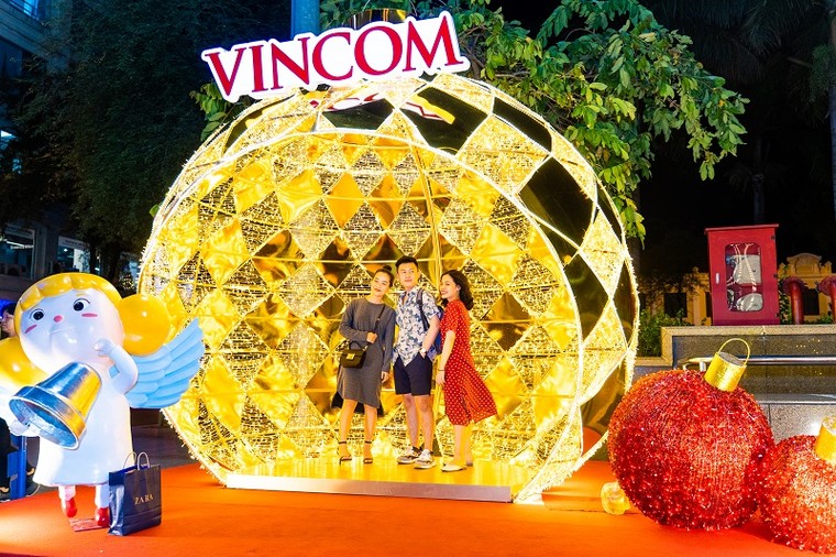 Khám phá điểm vui chơi ấn tượng ngay trung tâm thành phố dịp Tết Dương lịch ảnh 2