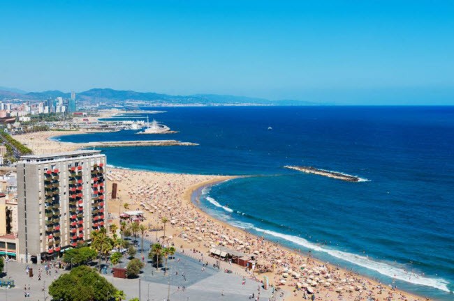 Những luật cấm du khách kỳ lạ nhất thế giới ảnh 20