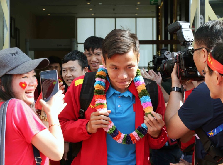 Kết thúc đợt tập huấn tại Qatar, đội tuyển Việt Nam đến UAE ảnh 5