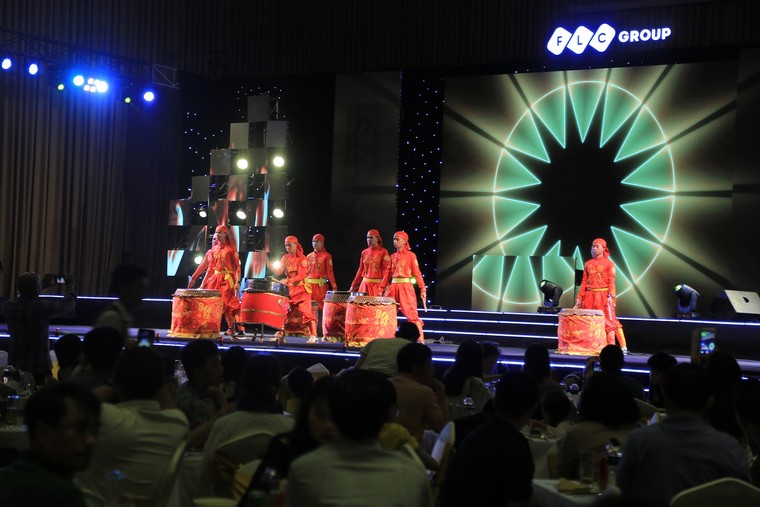 Loạt hình ảnh đón năm mới cực ấn tượng tại FLC Hotels & Resorts ảnh 10