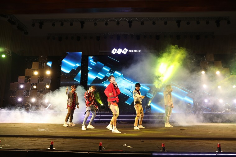 Loạt hình ảnh đón năm mới cực ấn tượng tại FLC Hotels & Resorts ảnh 8