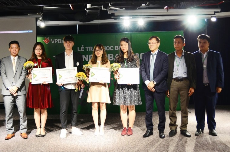 VPBank trao gần 150 suất học bổng tài năng sinh viên trị giá 1 tỷ đồng ảnh 1