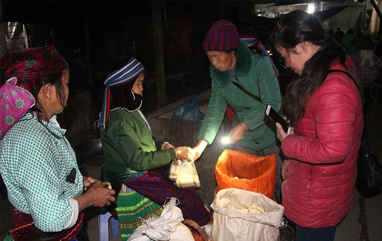 Độc đáo chợ phiên Đồng Văn ngày cuối tuần ảnh 2