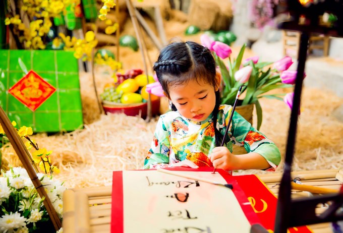 Mai Phương chụp ảnh Tết bên con gái ảnh 5