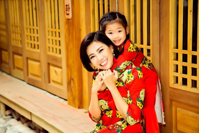 Mai Phương chụp ảnh Tết bên con gái ảnh 6