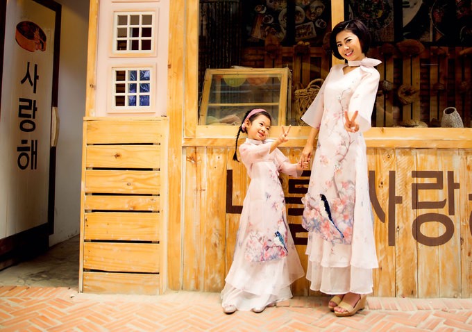 Mai Phương chụp ảnh Tết bên con gái ảnh 8