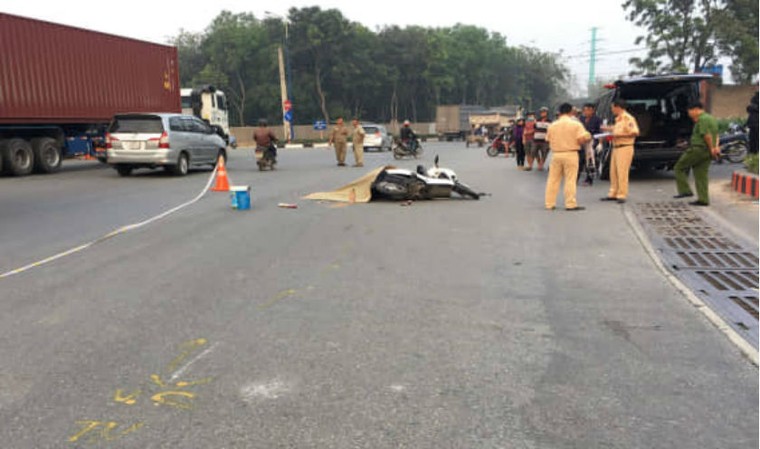 Truy đuổi xe container cán chết người phụ nữ rồi bỏ chạy ảnh 1