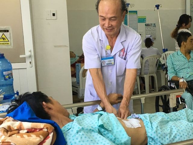 Bị đâm xuyên lách vì ngậm tăm đi ngủ ảnh 3