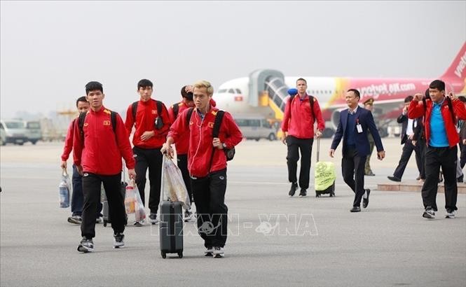 Đội tuyển bóng đá quốc gia trở về trong sự chào đón nồng nhiệt của người hâm mộ ảnh 2