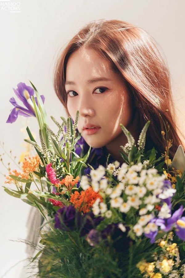 'Thư kí Kim' Park Min Young trút bầu tâm sự về tin đòn hẹn hò với Park Seo Joon ảnh 10