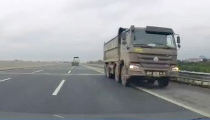 Hàng loạt vụ ô tô đi ngược chiều trên cao tốc gây phẫn nộ năm 2018 ảnh 4