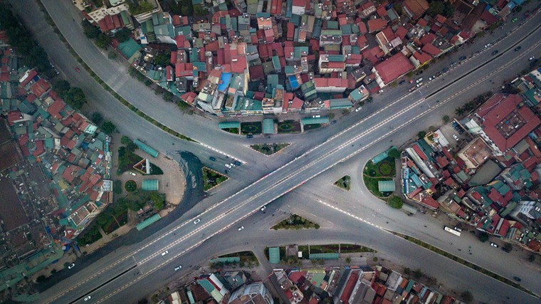 Khung cảnh vắng vẻ của Hà Nội vào sáng mùng 1 Tết ảnh 1