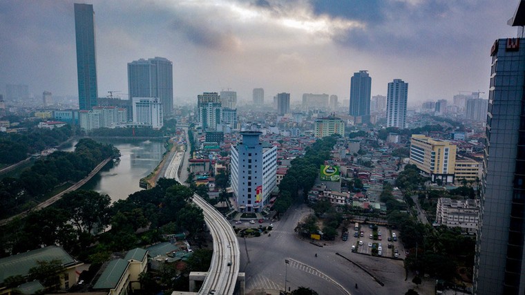 Khung cảnh vắng vẻ của Hà Nội vào sáng mùng 1 Tết ảnh 3