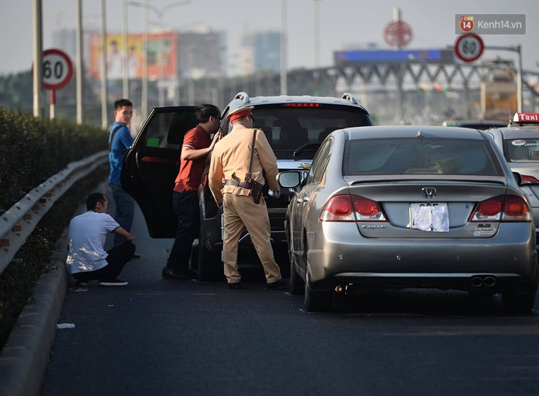 Chiều mùng 4 Tết, cao tốc Pháp Vân - Cầu Giẽ ùn tắc gần 5km ảnh 2