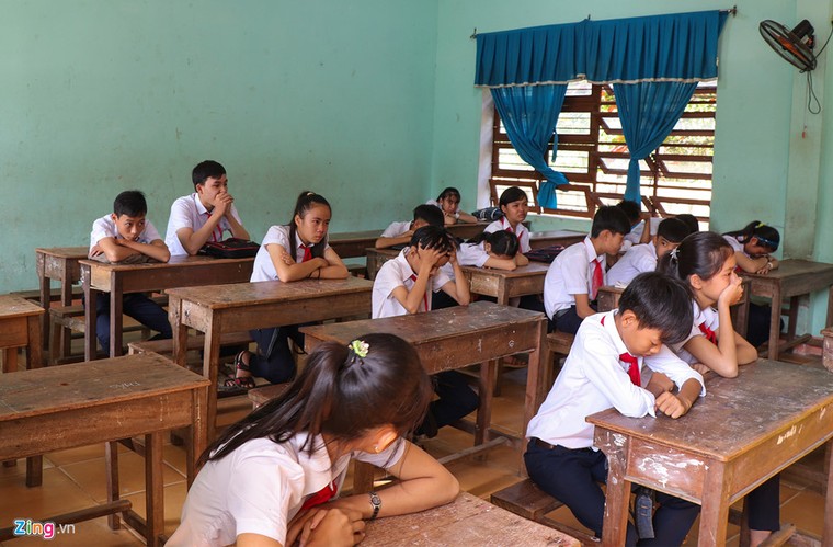 Buổi học đầu năm đẫm nước mắt ở ngôi trường có 6 học sinh đuối nước ảnh 10