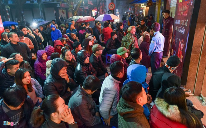 Vì sao người dân đổ xô mua vàng ngày Thần tài?