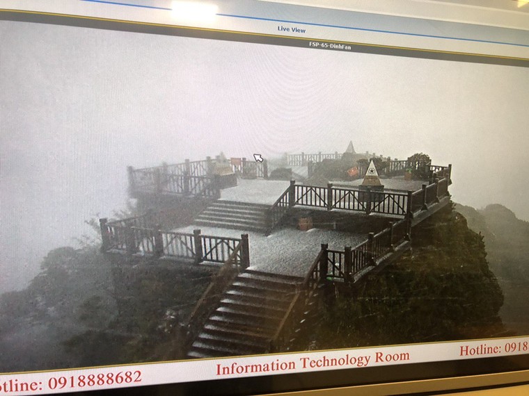 Đỉnh Fansipan đẹp ngỡ ngàng sau cơn mưa băng ảnh 2