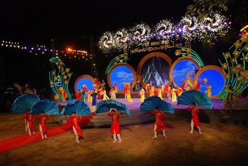 Du xuân dọc đất nước với lễ hội trải dài 3 miền ảnh 6