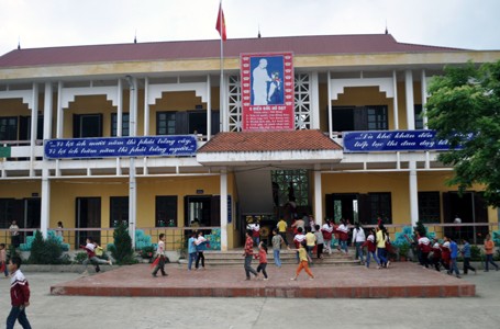 Lạng Sơn: Học sinh có nguy cơ bị mù vì bị giáo viên đánh, công an vào cuộc điều tra ảnh 1