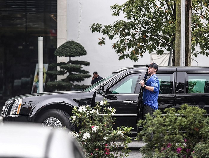 Dàn xe 'quái thú' của Tổng thống Donald Trump đổ bộ khách sạn Marriott ảnh 6