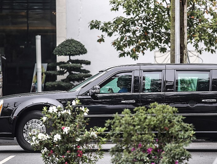 Dàn xe 'quái thú' của Tổng thống Donald Trump đổ bộ khách sạn Marriott ảnh 10