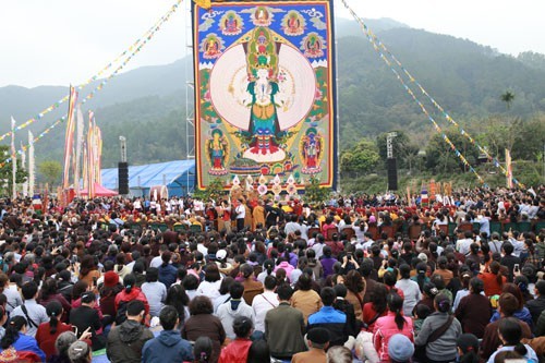 10.000 người dự đại lễ cầu an, cầu siêu tại Đại Bảo Tháp Mandala Tây Thiên ảnh 1