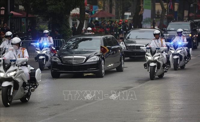 Hoạt động đầu tiên của Chủ tịch Kim Jong Un khi tới Hà Nội ảnh 1