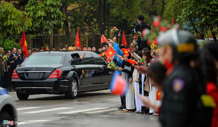Hành động chưa có tiền lệ của Chủ tịch Kim Jong Un khi đến Việt Nam ảnh 6