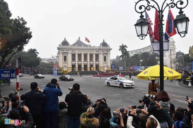 Toàn cảnh đoàn xe của Chủ tịch Triều Tiên Kim Jong-un tới Hà Nội ảnh 15