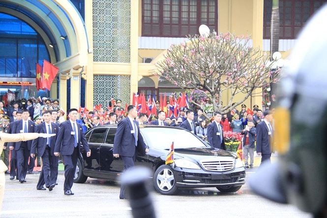 Hành động chưa có tiền lệ của Chủ tịch Kim Jong Un khi đến Việt Nam ảnh 8