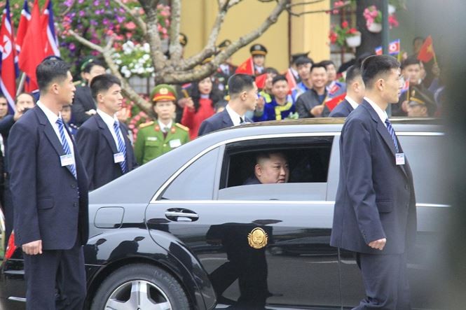 Hành động chưa có tiền lệ của Chủ tịch Kim Jong Un khi đến Việt Nam ảnh 4