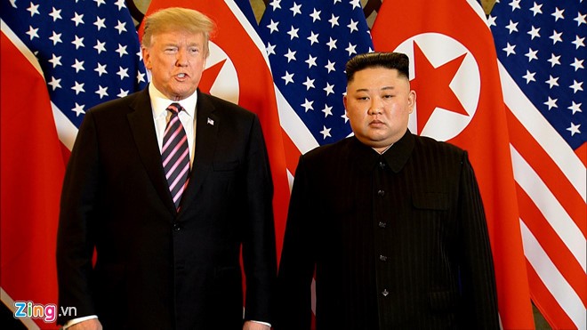 Cái bắt tay ‘lịch sử’ của hai nhà lãnh đạo Mỹ - Triều tại Hà Nội ảnh 5