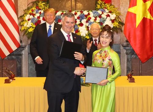 Nhà Trắng ca ngợi quan hệ thương mại Việt - Mỹ sau chuyến đi của ông Trump ảnh 2