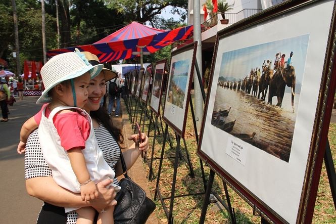 Triển lãm ảnh '44 năm chiến thắng Buôn Ma Thuột - Những chặng đường lịch sử' ảnh 6