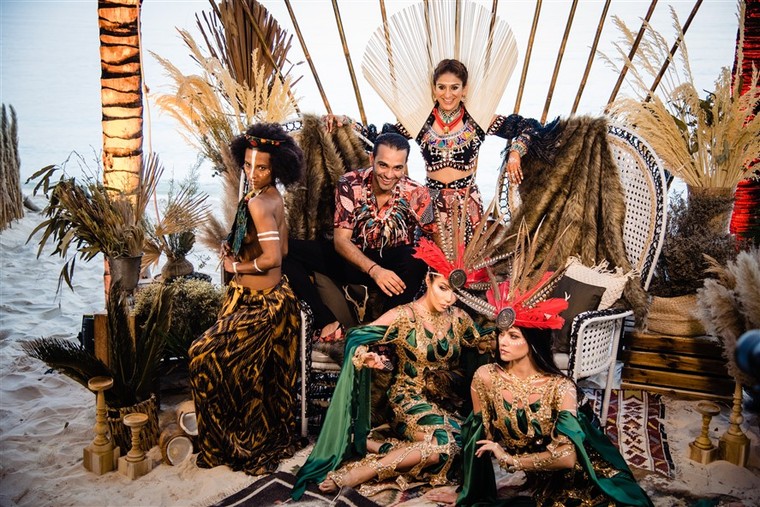 Choáng ngợp với đêm tiệc cưới phong cách thổ dân của tỷ phú Ấn Độ ảnh 3