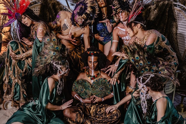 Choáng ngợp với đêm tiệc cưới phong cách thổ dân của tỷ phú Ấn Độ ảnh 5