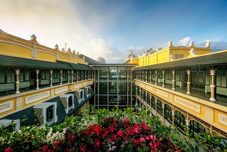 Bộ trang phục quý tộc đưa Sa Pa trở lại thời hoàng kim ảnh 2