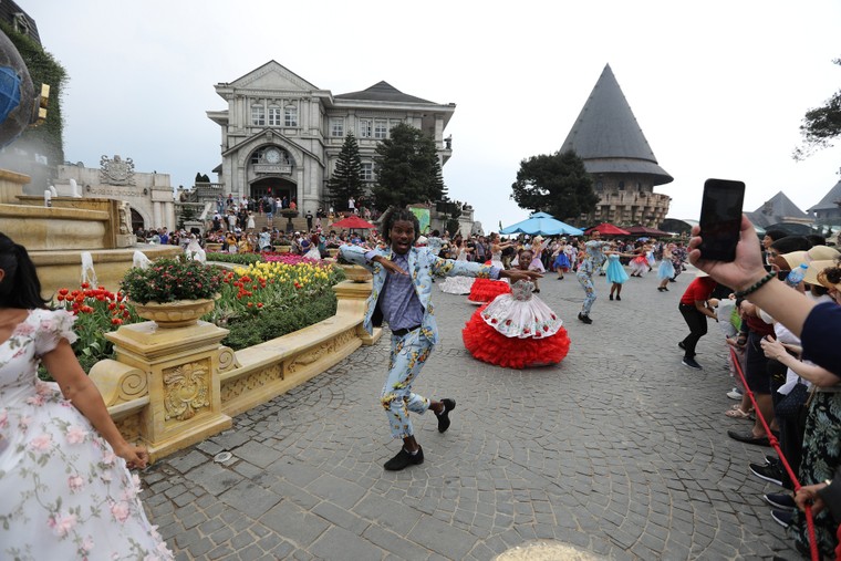 Sun World Ba Na Hills: Một thập kỷ chinh phục và vươn tầm thế giới​ ảnh 2