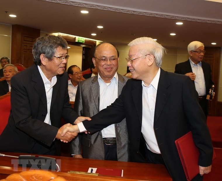 Hình ảnh Tổng bí thư, Chủ tịch nước gặp mặt cán bộ lãnh đạo nghỉ hưu ảnh 2